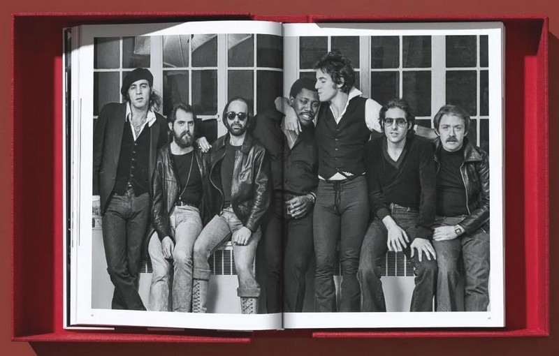 Lynn Goldsmith. Bruce Springsteen & The E Street Band - фото 6